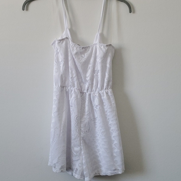 Lacy White Romper Charlotte Russe - Picture 4 of 5